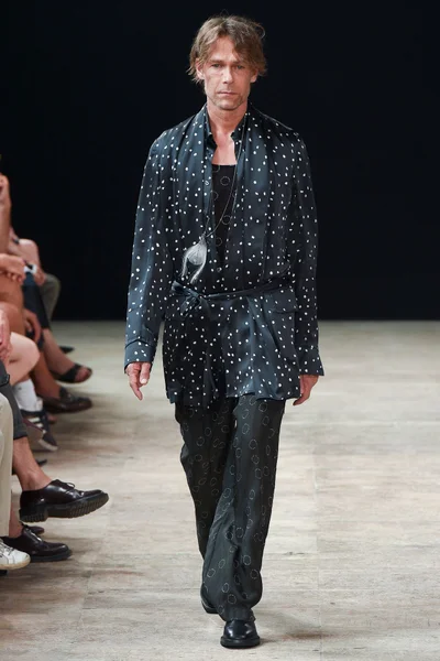 Look 34